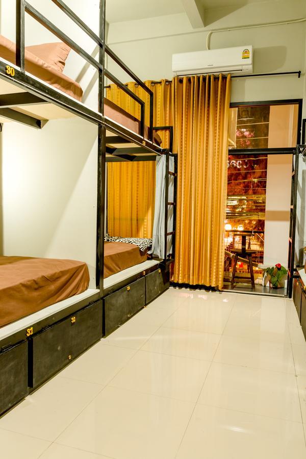 Iris Hostel Chiang Mai Exterior foto